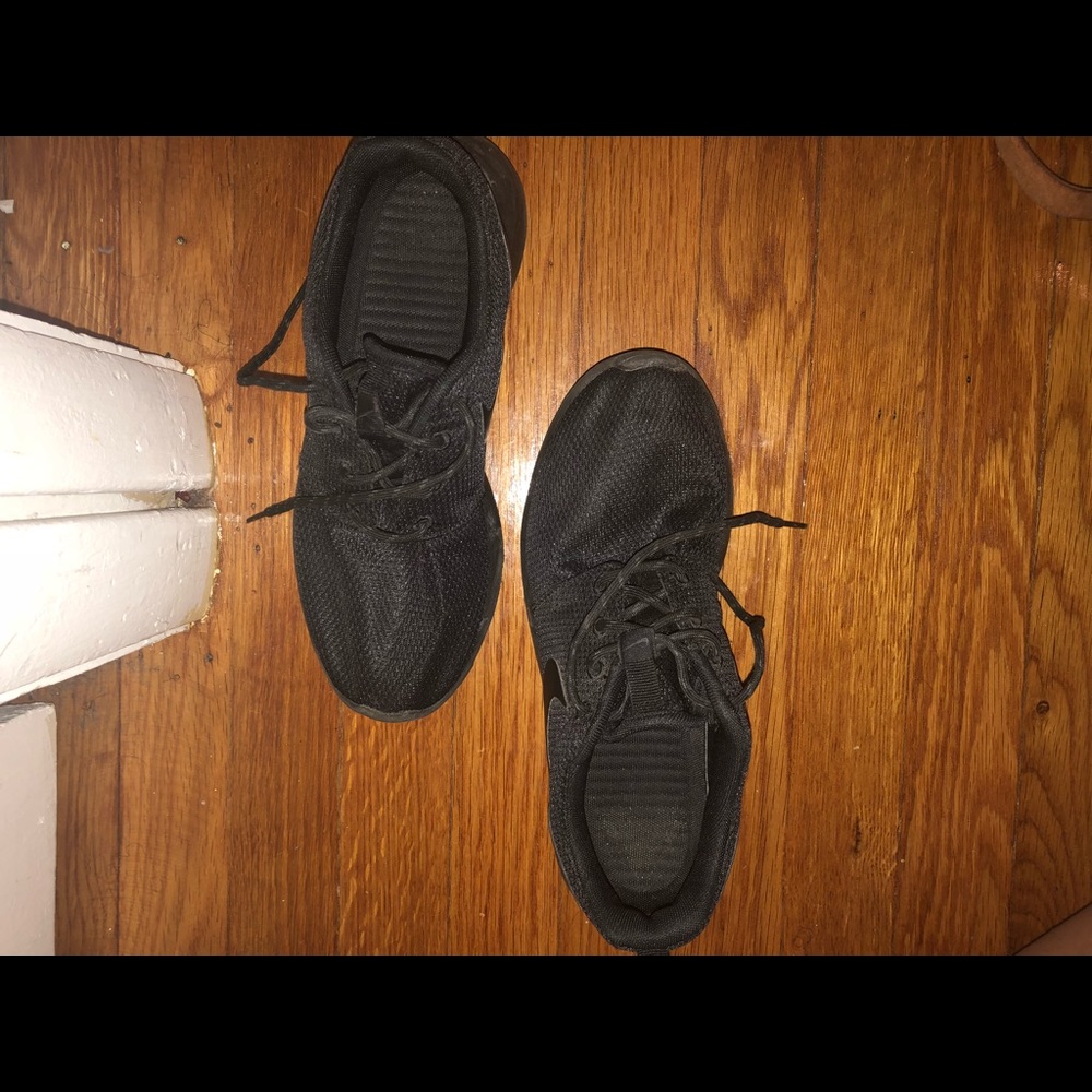 All black roche